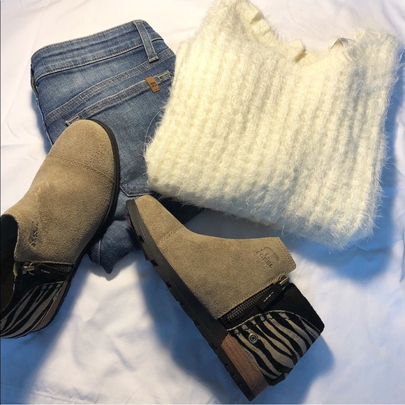 LC Lauren Conrad soft Sweater. Creme. - Picture 7 of 7